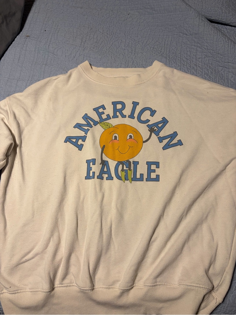 American Eagle Outfitters Cream Graphic Crewneck Sweatshirt